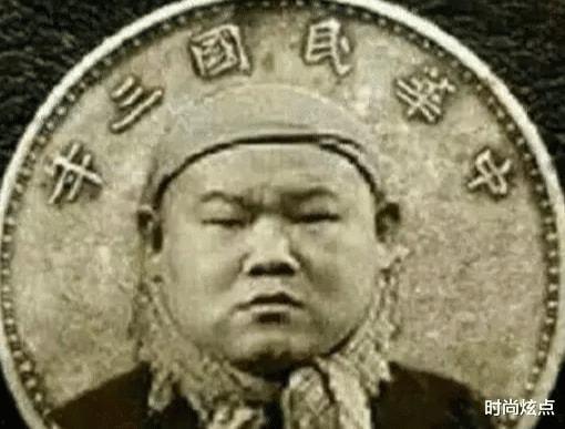 岳云鹏图片搞笑图片,表情包界的“笑果”担当